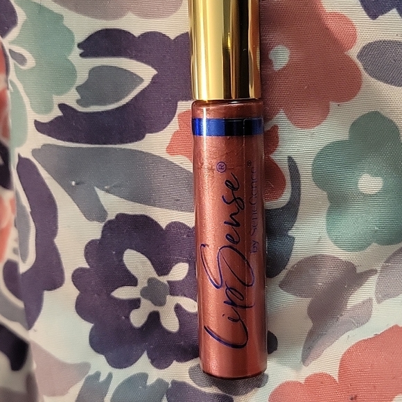 SeneGence Other - Primrose long-lasting lip 💋 color by SeneGence